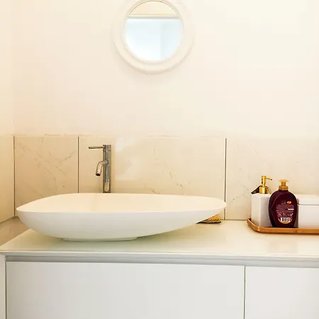 Konukevi Kolossoi Càbras