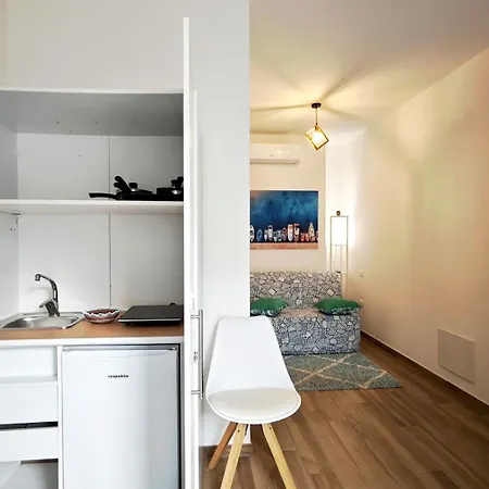 Kolossoi Guest house