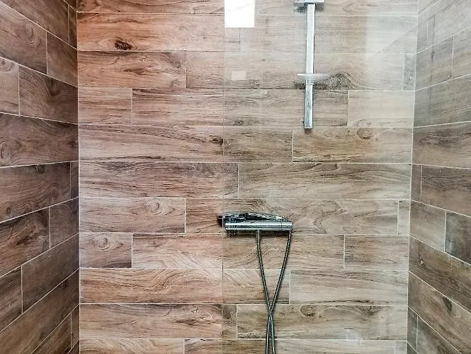 ゲストハウス Kolossoi 3*