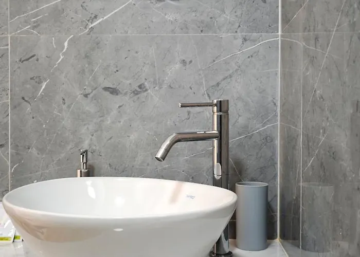 ゲストハウス Kolossoi カブラス