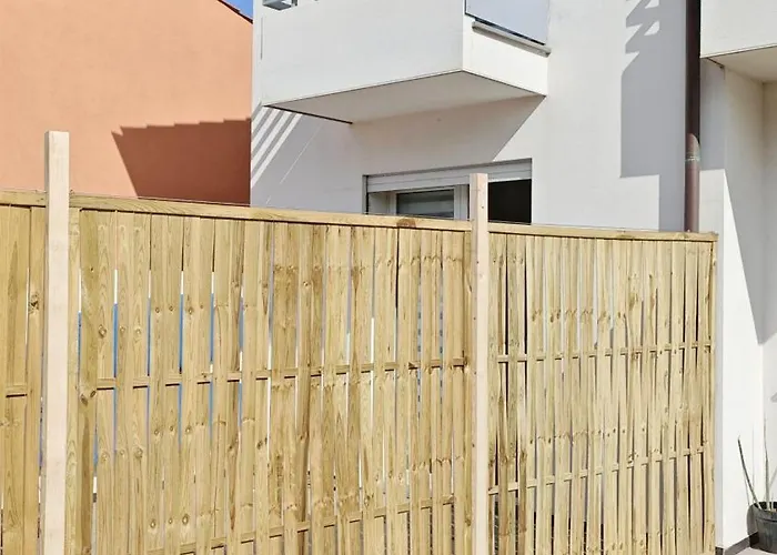 ゲストハウス Kolossoi 3*