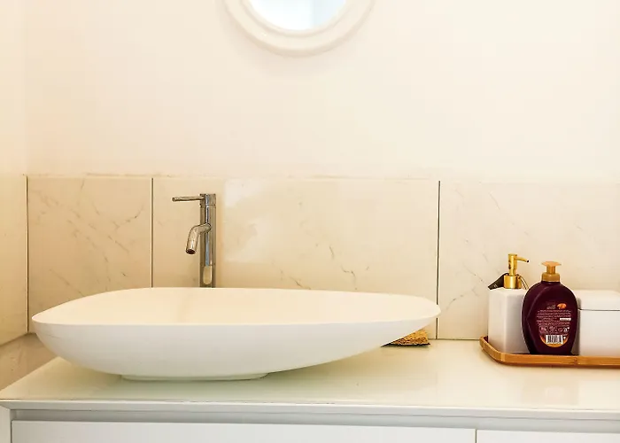 ゲストハウス Kolossoi カブラス